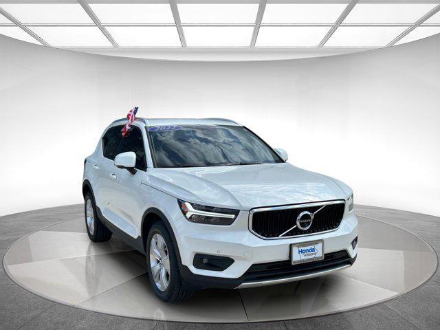 used 2022 Volvo XC40 car, priced at $25,750