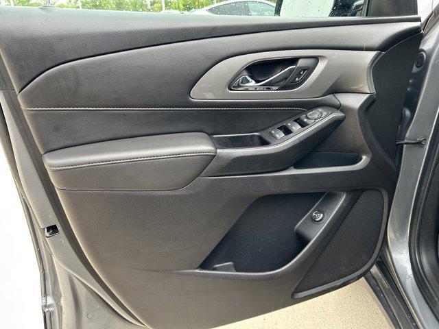 used 2020 Chevrolet Traverse car, priced at $18,842
