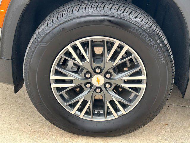 used 2024 Chevrolet Traverse car, priced at $39,802