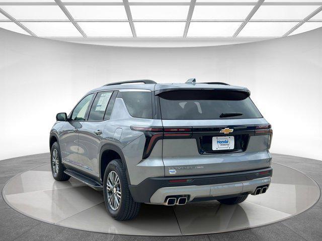 used 2024 Chevrolet Traverse car, priced at $39,802
