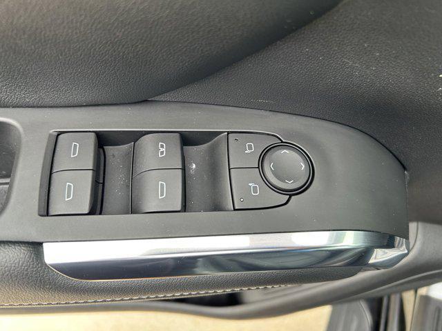 used 2024 Chevrolet Traverse car, priced at $39,802