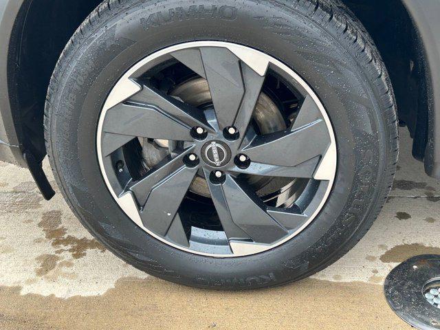 used 2024 Nissan Rogue car, priced at $26,895