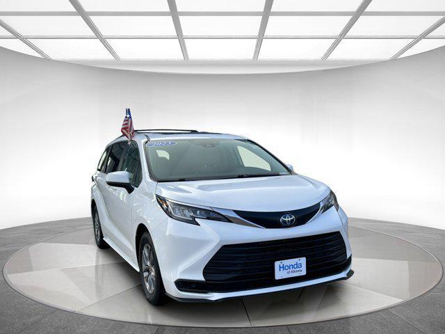 used 2023 Toyota Sienna car, priced at $38,980