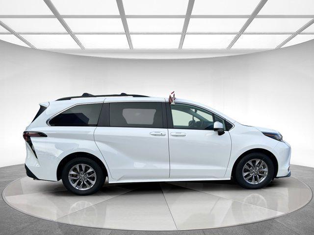 used 2023 Toyota Sienna car, priced at $38,980