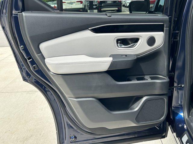 new 2025 Honda Pilot car, priced at $47,314