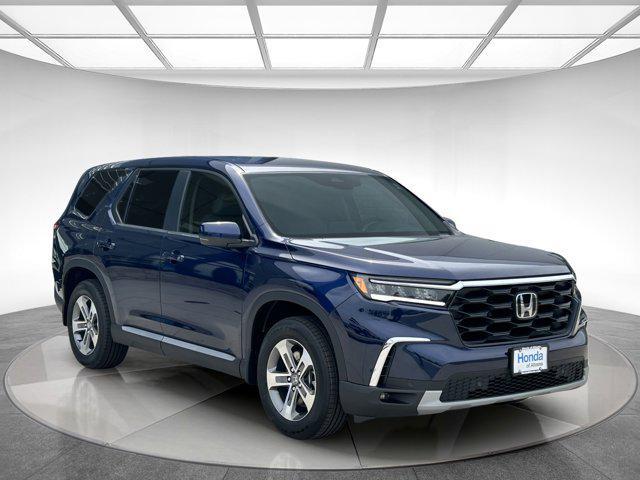 new 2025 Honda Pilot car, priced at $47,314
