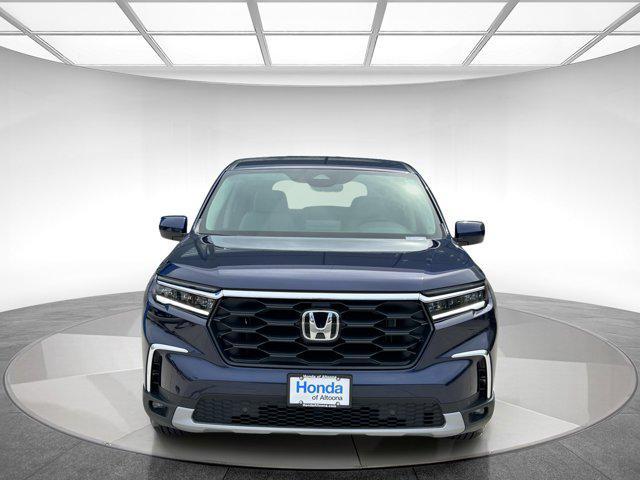 new 2025 Honda Pilot car, priced at $47,314