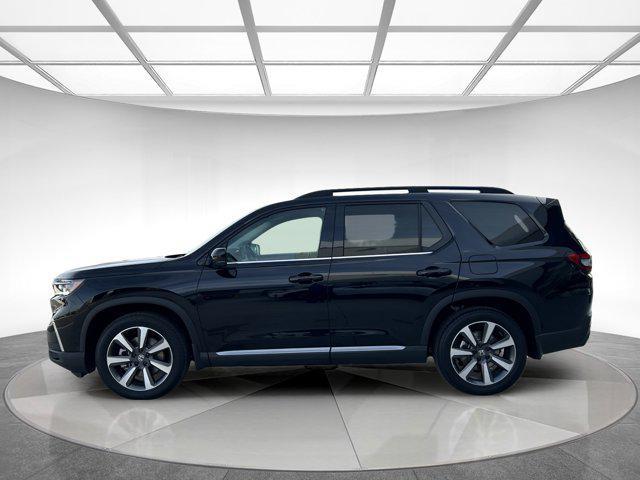 new 2025 Honda Pilot car, priced at $54,749