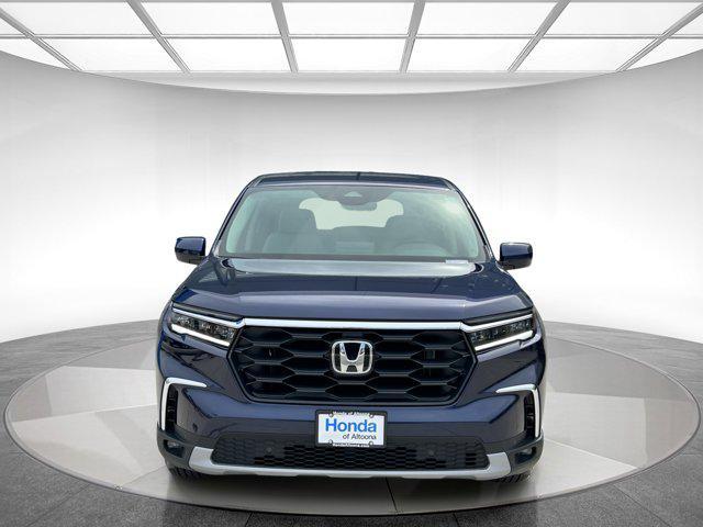 new 2025 Honda Pilot car, priced at $48,694