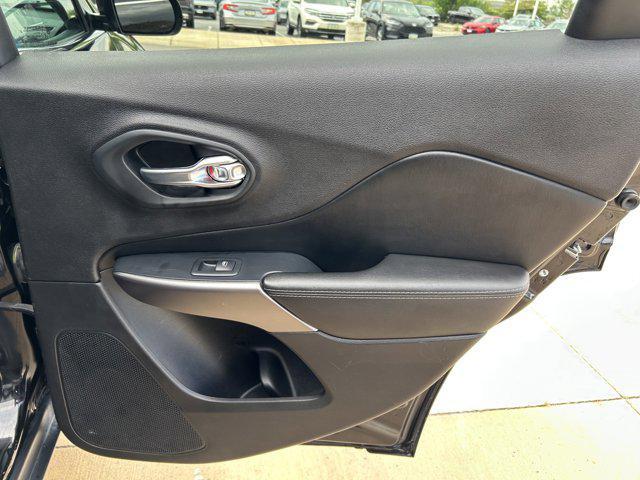 used 2019 Jeep Cherokee car, priced at $15,895