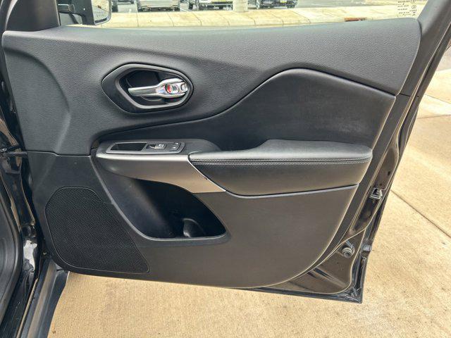used 2019 Jeep Cherokee car, priced at $15,895