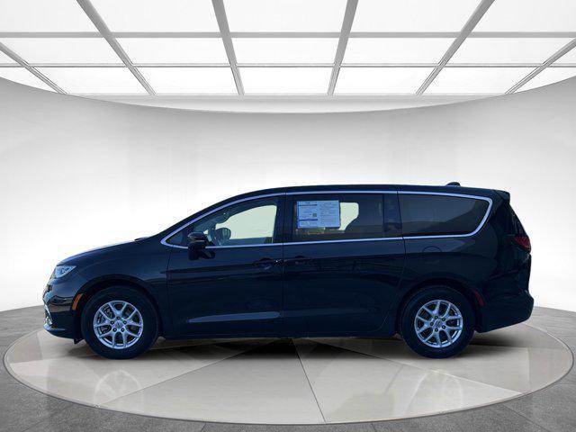 used 2023 Chrysler Pacifica car, priced at $23,985