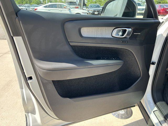 used 2023 Volvo XC40 car, priced at $26,595