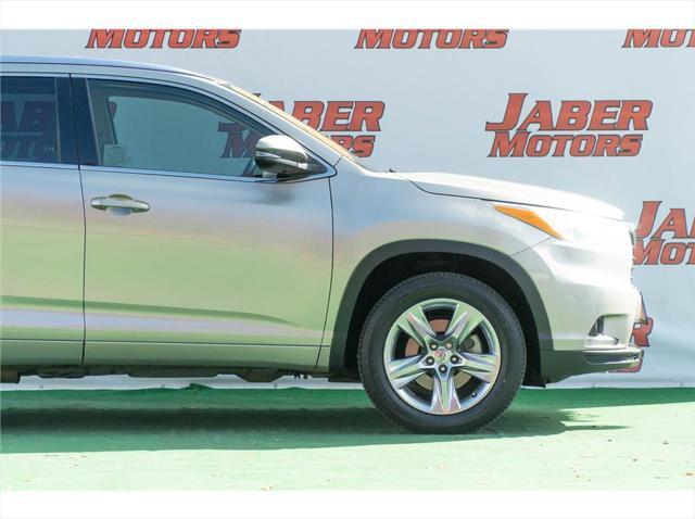 used 2015 Toyota Highlander car, priced at $21,150