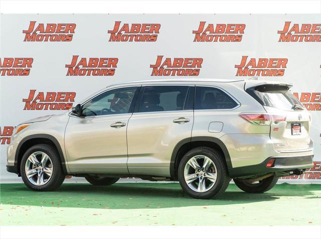 used 2015 Toyota Highlander car, priced at $21,150