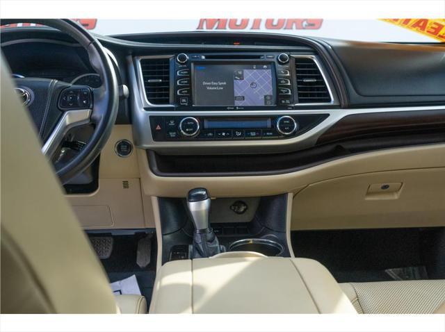 used 2015 Toyota Highlander car, priced at $21,150