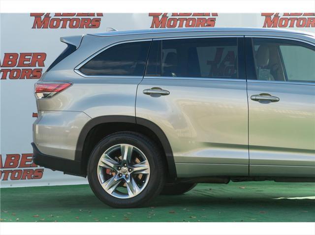 used 2015 Toyota Highlander car, priced at $21,150