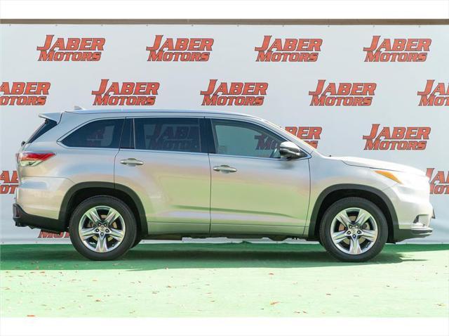 used 2015 Toyota Highlander car, priced at $21,150