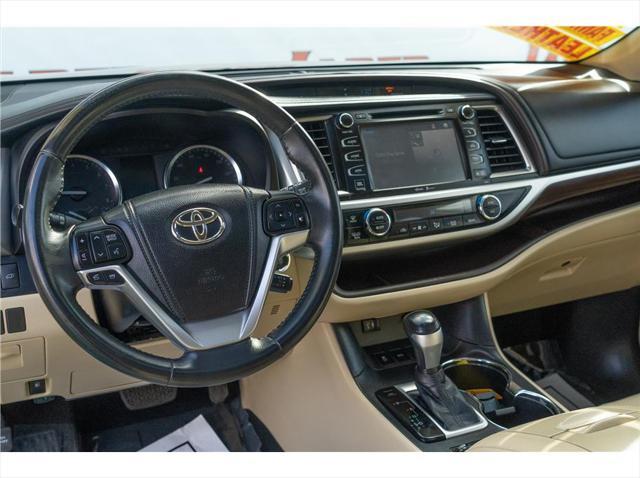 used 2015 Toyota Highlander car, priced at $21,150