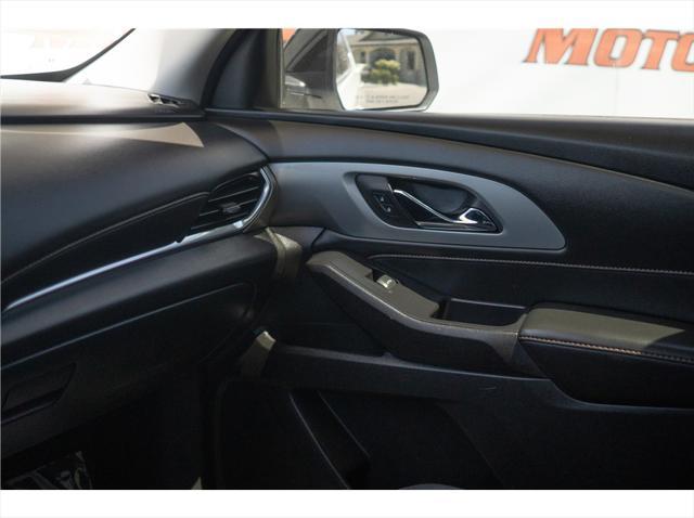 used 2021 Chevrolet Traverse car, priced at $23,999