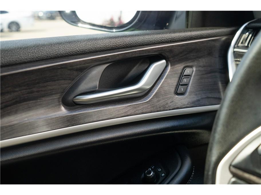 used 2022 Jeep Grand Cherokee L car, priced at $29,999