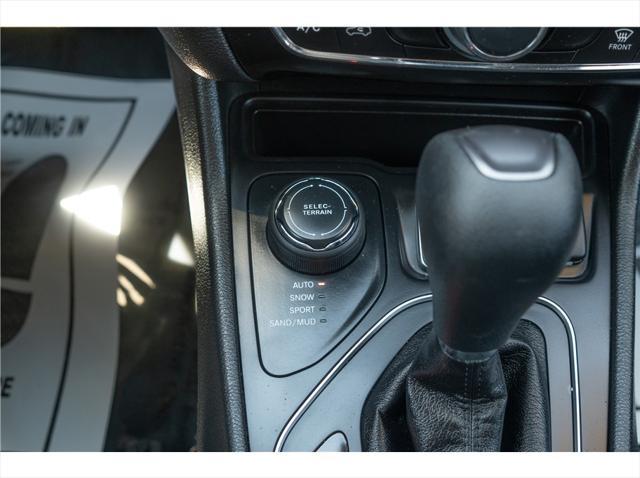 used 2020 Jeep Cherokee car, priced at $18,999