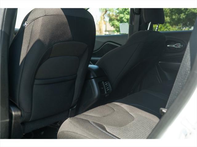 used 2020 Jeep Cherokee car, priced at $18,999