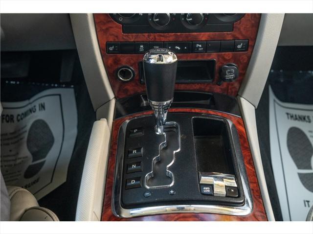 used 2006 Jeep Commander car, priced at $5,999
