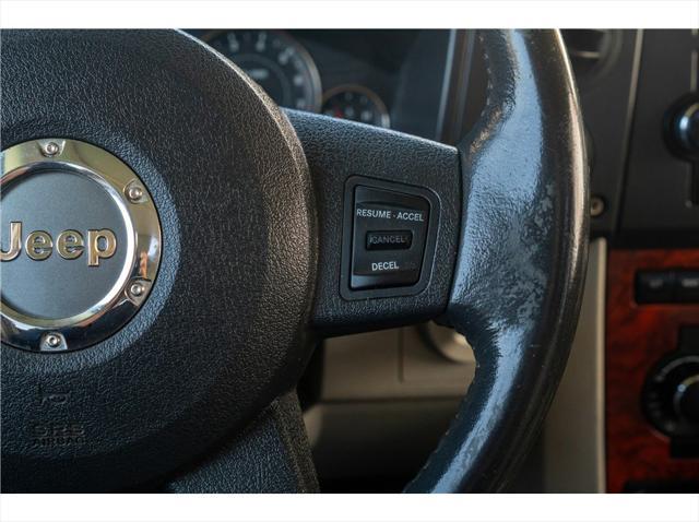 used 2006 Jeep Commander car, priced at $5,999