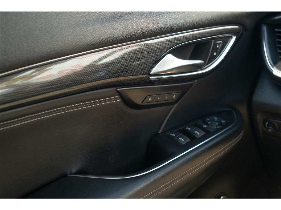 used 2023 Buick Envision car, priced at $20,999