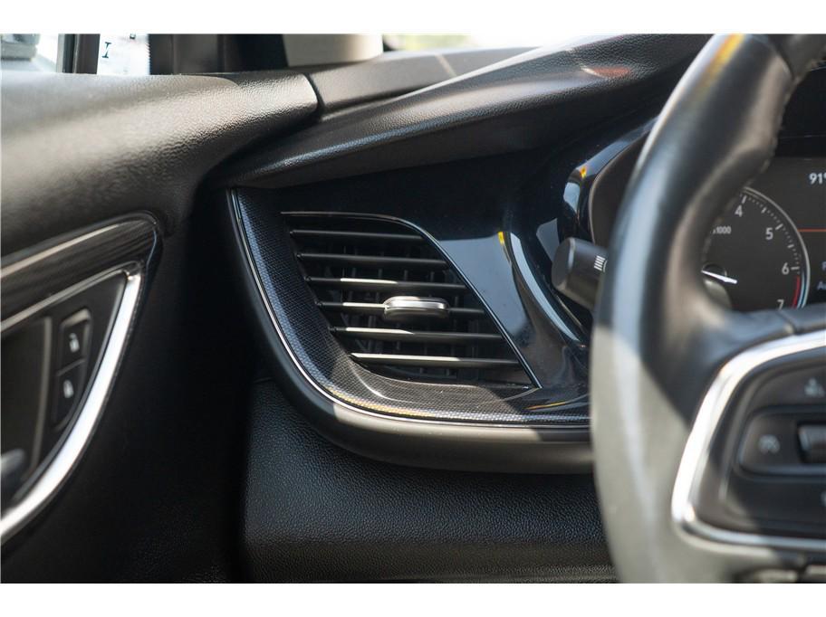 used 2023 Buick Envision car, priced at $20,999