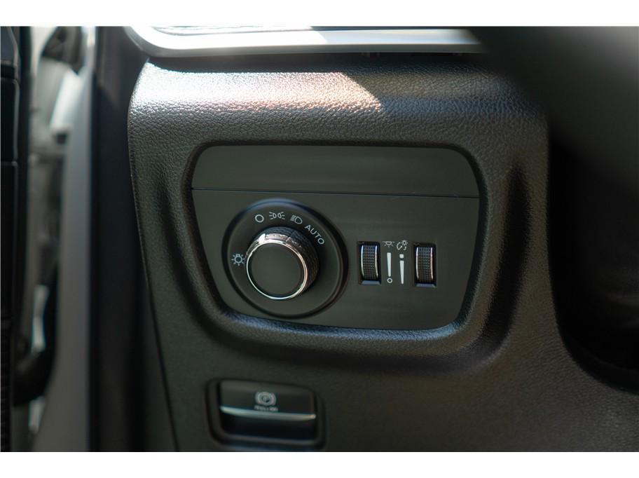 used 2024 Jeep Grand Cherokee L car, priced at $29,999