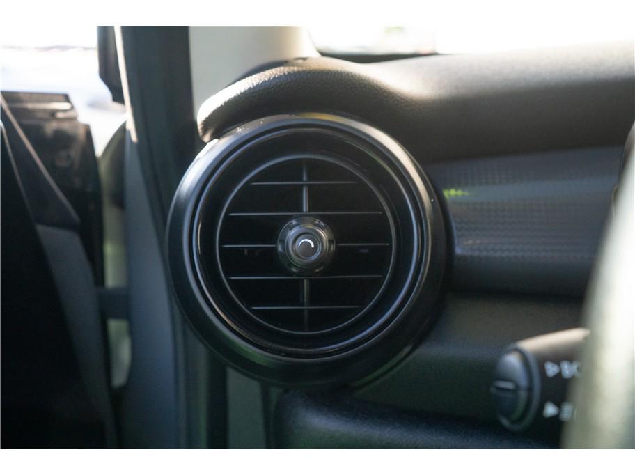 used 2020 MINI Hardtop car, priced at $17,995