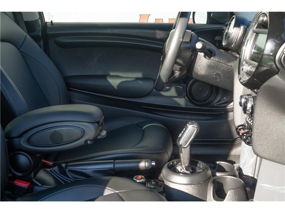 used 2020 MINI Hardtop car, priced at $17,995