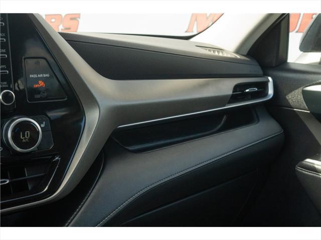 used 2022 Toyota Highlander car, priced at $33,999