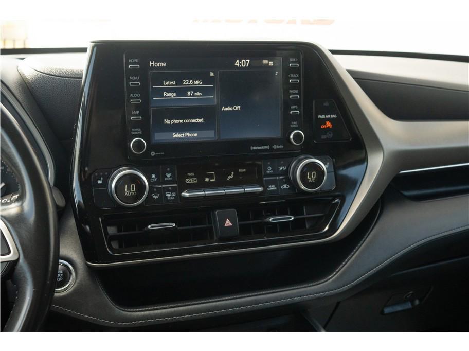 used 2022 Toyota Highlander car, priced at $30,777