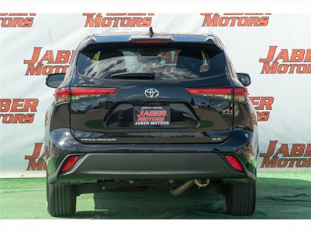 used 2022 Toyota Highlander car, priced at $33,999