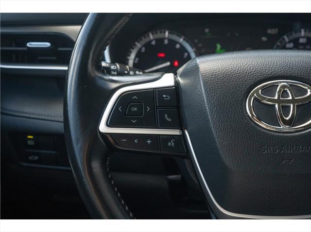 used 2022 Toyota Highlander car, priced at $33,999
