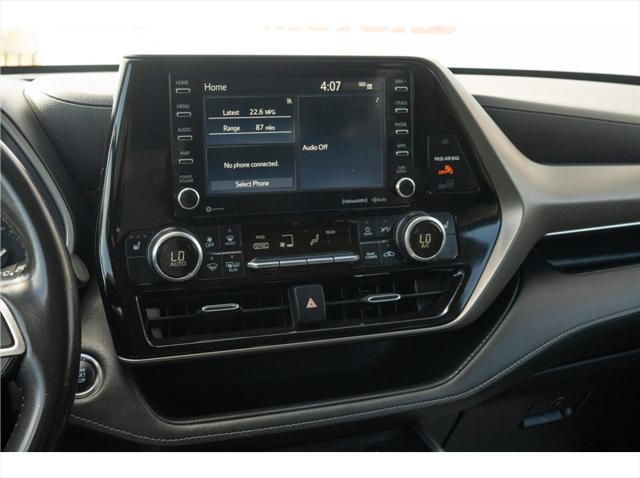 used 2022 Toyota Highlander car, priced at $33,999