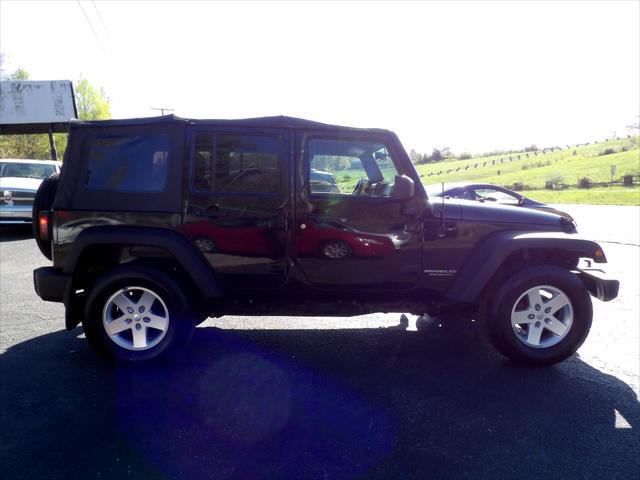 used 2013 Jeep Wrangler Unlimited car, priced at $14,995