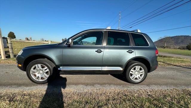 used 2006 Volkswagen Touareg car, priced at $4,999