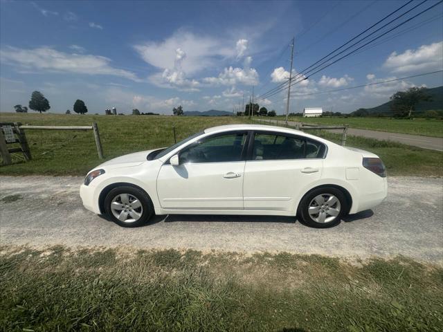used 2007 Nissan Altima car, priced at $3,999