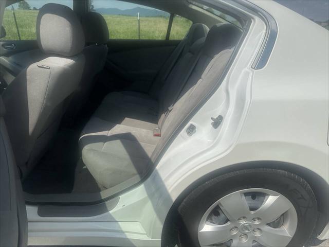 used 2007 Nissan Altima car, priced at $3,999