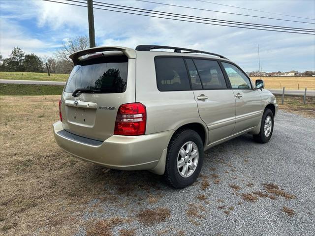 used 2001 Toyota Highlander car, priced at $5,999