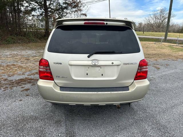 used 2001 Toyota Highlander car, priced at $5,999