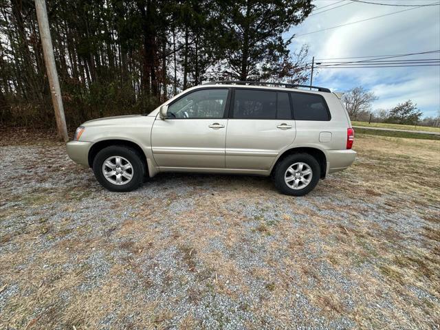 used 2001 Toyota Highlander car, priced at $5,999