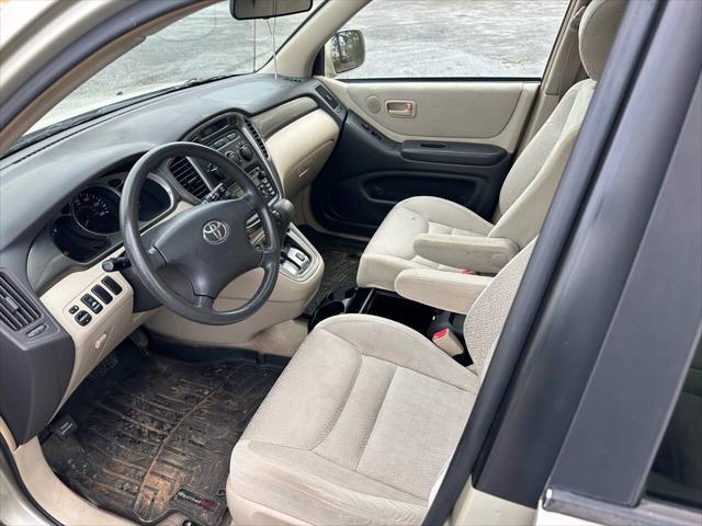 used 2001 Toyota Highlander car, priced at $5,999