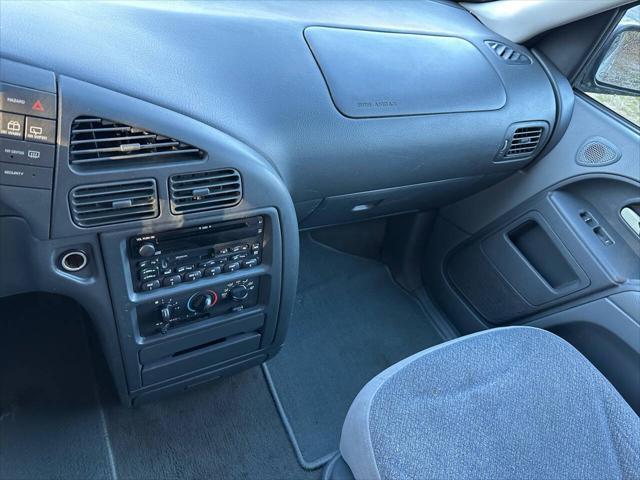 used 2000 Nissan Quest car, priced at $2,999