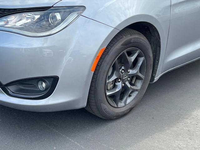 used 2019 Chrysler Pacifica car, priced at $14,787
