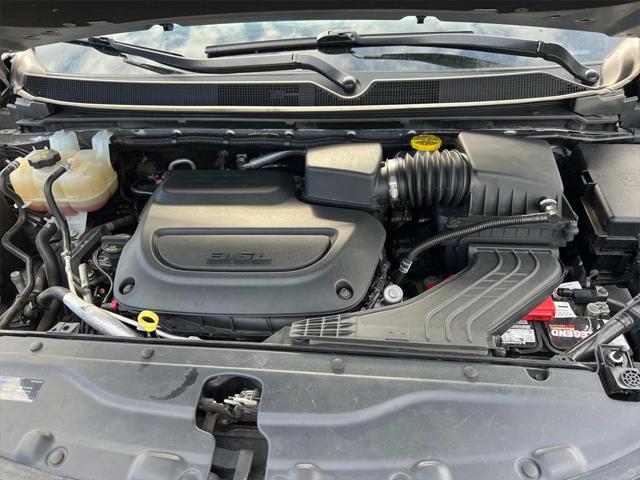 used 2019 Chrysler Pacifica car, priced at $14,787